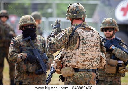 Feldkirchen / Germany - June 9, 2018: German Soldier Instructs Soldiers On A Open Day On Day Of The 