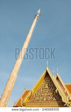 Phnom Penh, Cambodia - December 21, 2013: A Nice Decorated Roof View Of Wat Langka Buddhist Temple I