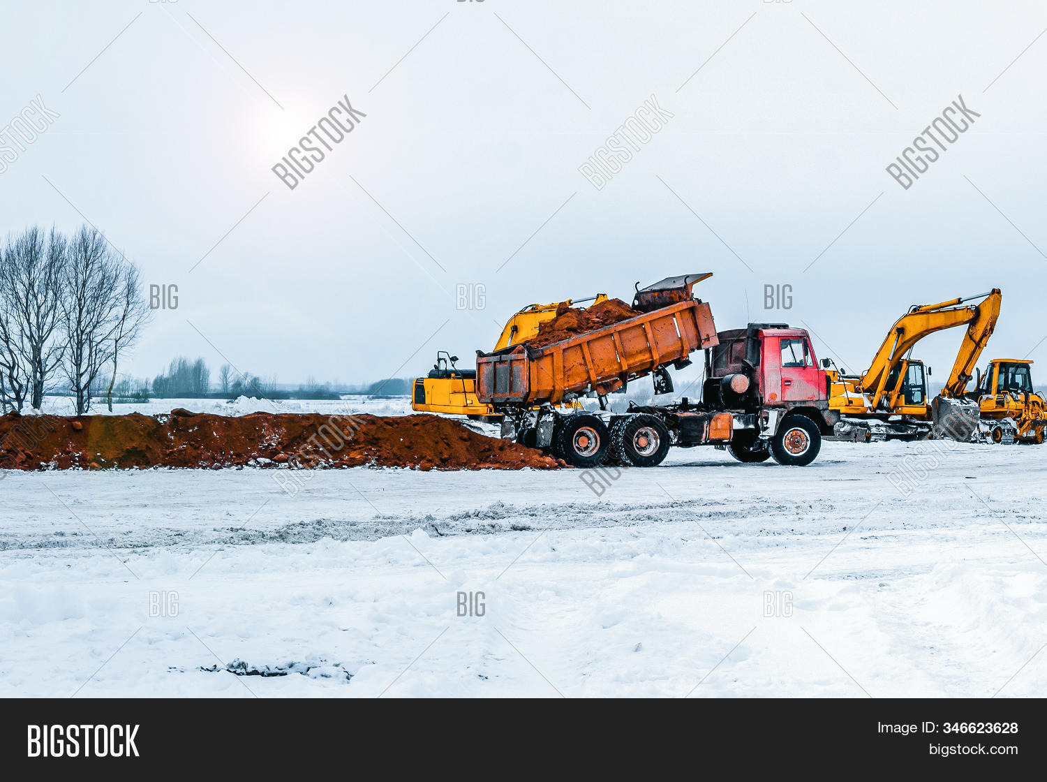 Excavator Loading Image & Photo (Free Trial) Bigstock