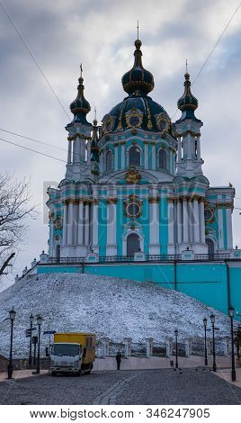 Ukraine, Kyiv, January 6, 2020. Kyiv City Historical Center Podol. Andreevskiy Uzvoz In The Winter E