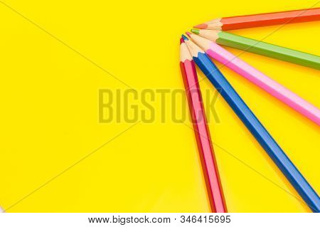 Colored Pencils, Color Gamut