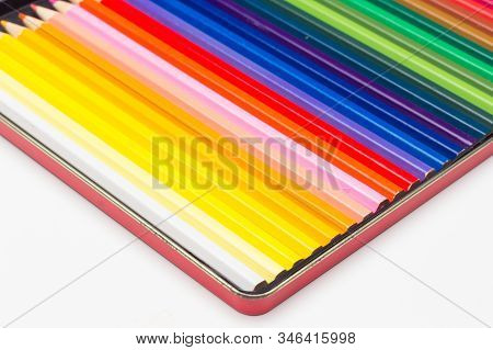 Colored Pencils, Color Gamut