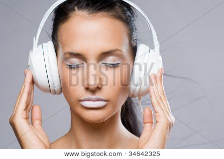 เพลงฝันหนุ่มสาวคนรัก