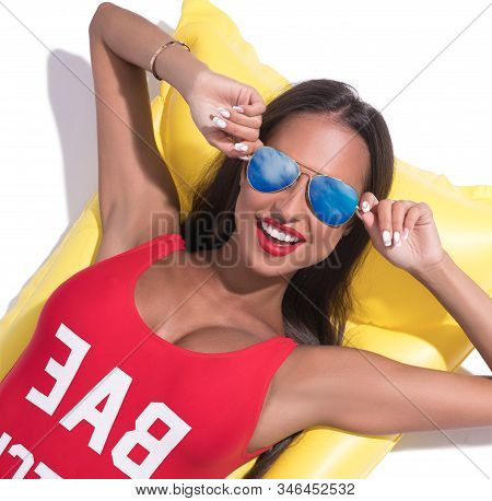 Sexy Tanned Brunette In Sunglasses Sunny Shot