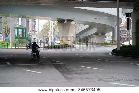 Wuhan China , 23 January 2020 : Street Nearly Empty During First Day Of The Lockdown Of The City To 