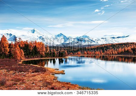 Kidelu Lake In Altai Mountains, Siberia, Russia. Beautiful Autumn Landscape.