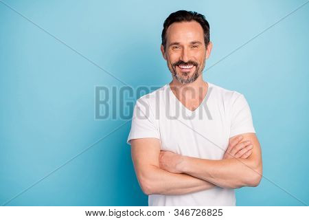 Portrait Of His He Nice Attractive Cheerful Cheery Glad Content Mature Guy Self-employed Freelancer 