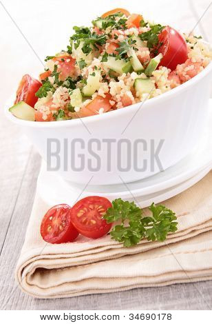 insalata di cous cous con verdure