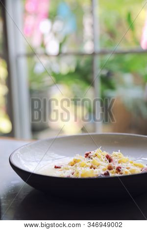 Fettuccine Carbonara , Fettuccine Pasta Spaghetti With Bacon Ham And Mushroon In White Sauce Italian