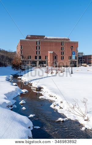 Mcintyre Library At The University Of Wisconsin-eau Claire