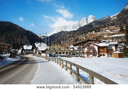 Village In The Mountains. Campitello