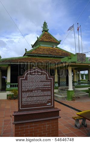 Air Barok Mosque