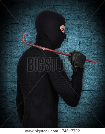 Mugger In Mask With Nail Puller