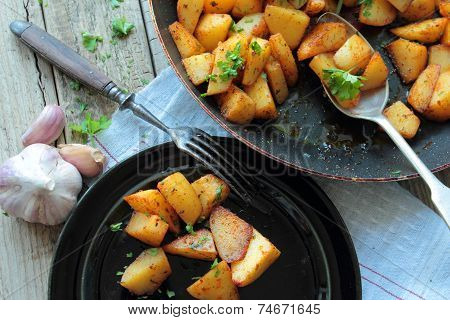 Fried potatoes on a plate