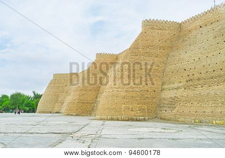 The Massive Rampart