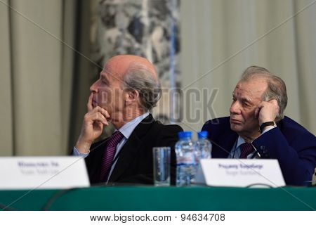 ST. PETERSBURG, RUSSIA - JUNE 22, 2015: Nobel Prize Laureates Roger Kornberg (left) and Zhores Alferov during Saint Petersburg scientific forum 