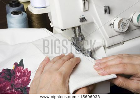 Syerske syning på overstitching maskine