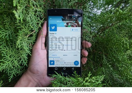 CHIANGMAI THAILAND - DEC 192016:LG G4 open Twitter applicationTwitter is an online social networking and microblogging service that enables users to send and read 