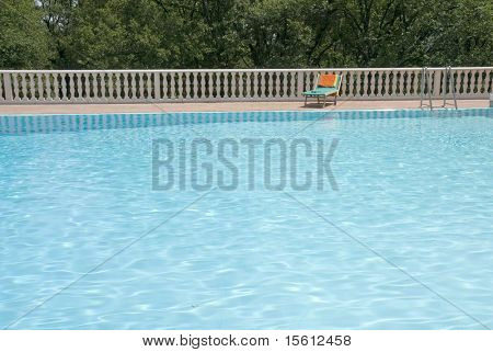 luksus pool med afslappende seng