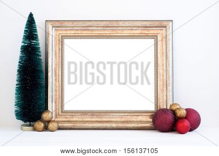 Christmas styled mockup landscape frame with christmas decorations overlay your business message promotion headline or design great for lifestyle bloggers and social media campaigns