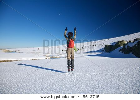 Vliegende Winter wandelen vrouw