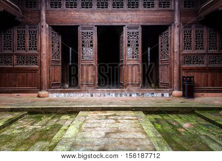 Jiangxi Province is located in China's classical tradition houses four or five hundred years of history.