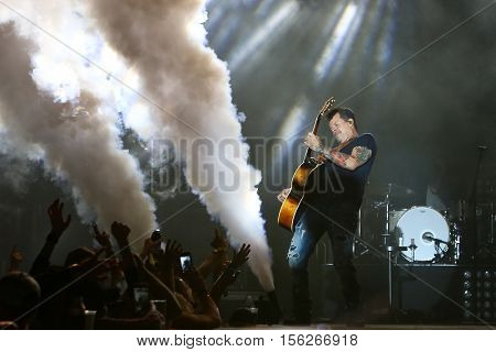 LAKE WALES, FL-NOV 5: Gary Allan performs at the CountryFlo Music and Camping Festival on November 5, 2016 in Lake Wales, Florida.
