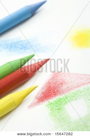 ดินสอสีมีสีสันสวยงาม