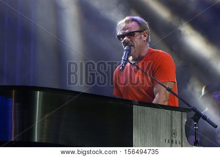LAKE WALES, FL-NOV 4: Phil Vassar performs at the CountryFlo Music and Camping Festival on November 4, 2016 in Lake Wales, Florida.