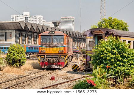 BANGKOK, THAILAND - FEBRUARY 04,2015: Train at railway station Hua Lamphong in Bangkok. Hua Lamphong opened in 1916 and serves apprx 70,000 passengers and 150 trains each day.