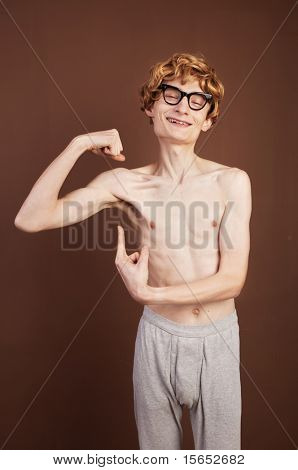 Zabawny facet macho