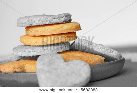 Biscotti alle mandorle In bianco nero e colore