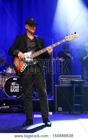 NEW YORK - MAY 21: Actor Gary Sinise performs onstage with his Lt. Dan Band at a benefit concert at the Hard Rock Cafe on May 21, 2015 in New York City.
