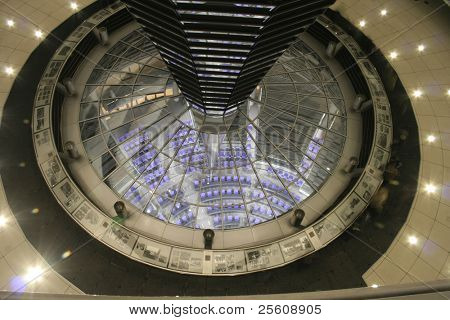 over visning af indre af reichstag, berlin, Tyskland