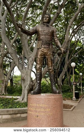 General Lachlan Macquarie Statue - Sydney - Australia