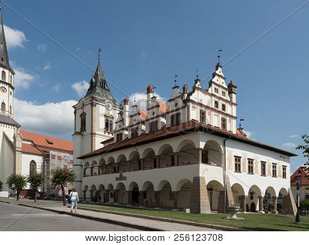 Levoca, Slovakia - August 25, 2018: Main Square With Renaissance Town Hall And Gothic St. Jacob Chur