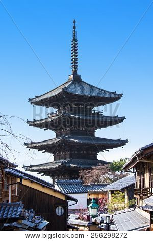 Yasaka Pagoda Is A Five-story Pagoda. This Is The Last Remnant Of Hokanji Temple On A Traditional St