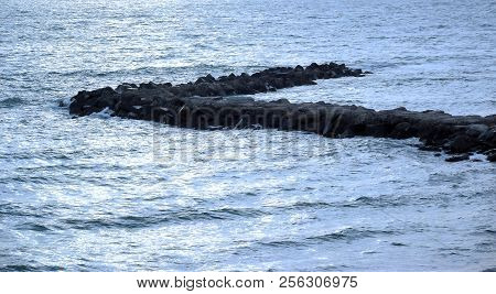 Detalle De La Playa De Cádiz, Andalucía. España. Europa