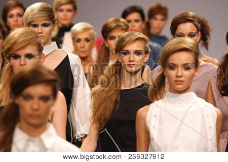 Ukrainian Fashion Week Ss19: Collection By J.perekriostova