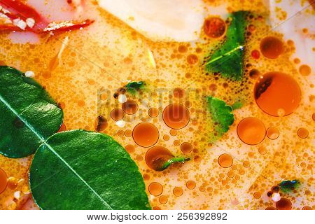 Thai's Style Tom Yam Soup Stock With Thai's Herbs For Suki Shabu