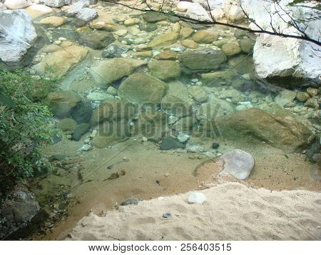 Qingshan Green Water Landscape Map, Taken In Huangshan Scenic Area, China