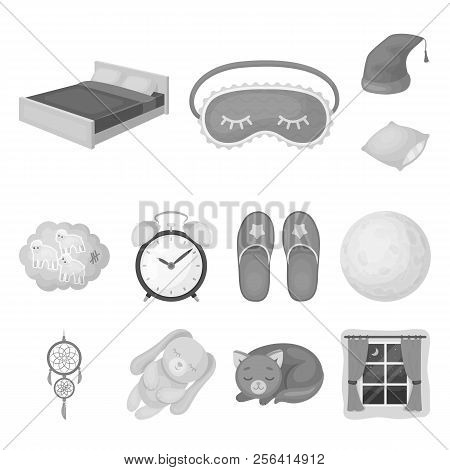 Rest And Sleep Monochrome Icons In Set Collection For Design. Accessories And Comfort Vector Symbol 