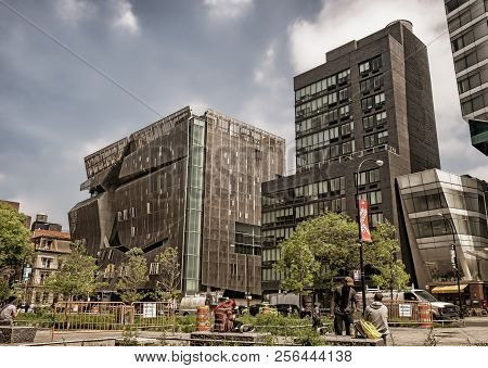 New York City, Usa, May 2018, Urban Scenery At Cooper Square