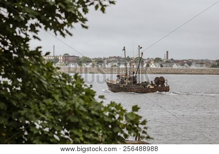 New Bedford, Massachusetts, Usa - September 3, 2018: Commercial Fishing Vessel Hustler, Transiting N
