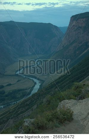 Pass Kato-yaryk And The Valley Of The River Chulyshman. Mountain Altai.sibir.