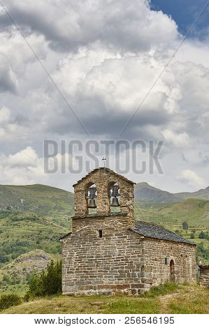 Spanish Romanesque Art. Sant Quirc De Durro Church. Boi Valley