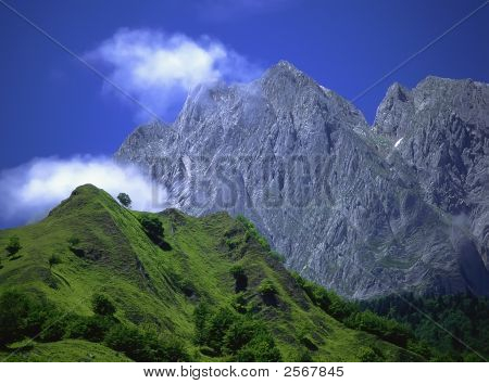 Pyreneje