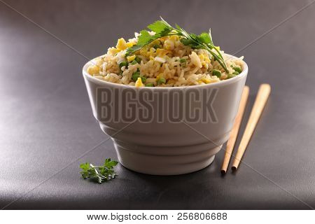 bowl of riz cantonais 