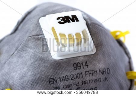 A Carbon Respirator Face Mask Ffp1 Category