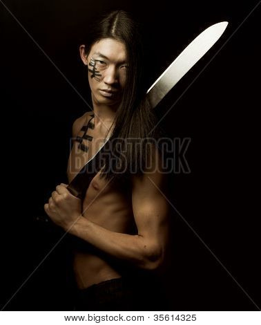 asiatisk mand med katana